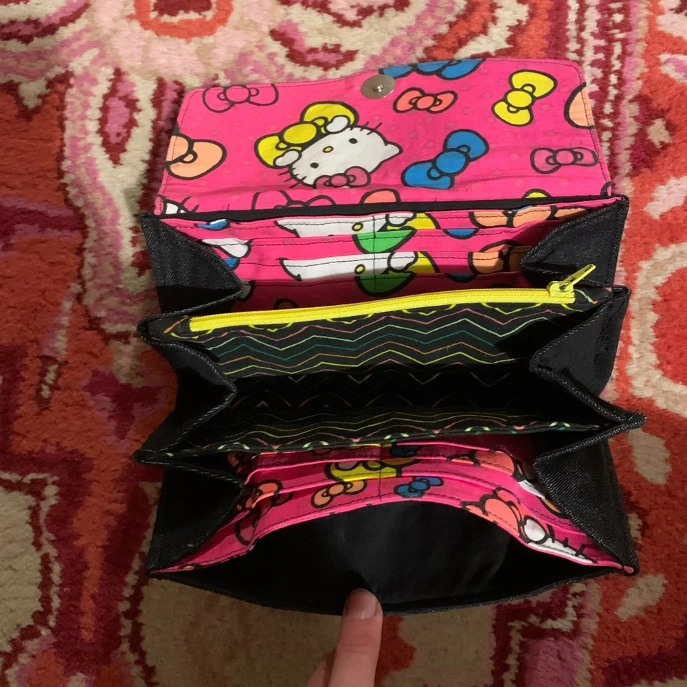 Handmade Hello Kitty Wallet - Picture 2 of 3